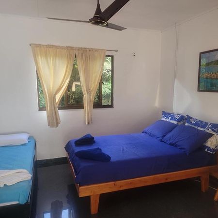 Papayas Self Catering Room Victoria Ngoại thất bức ảnh